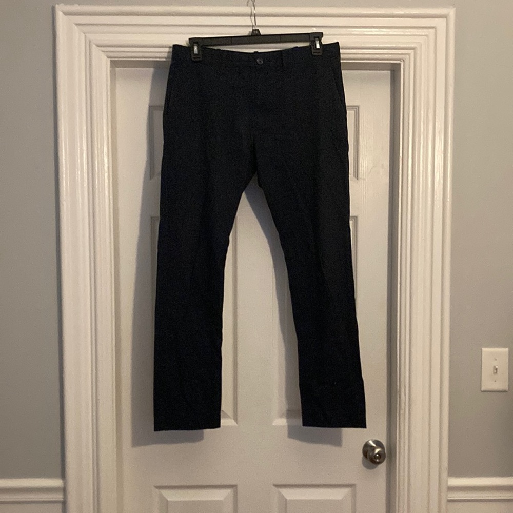 J Crew Men’s The Driggs Pant in Navy.